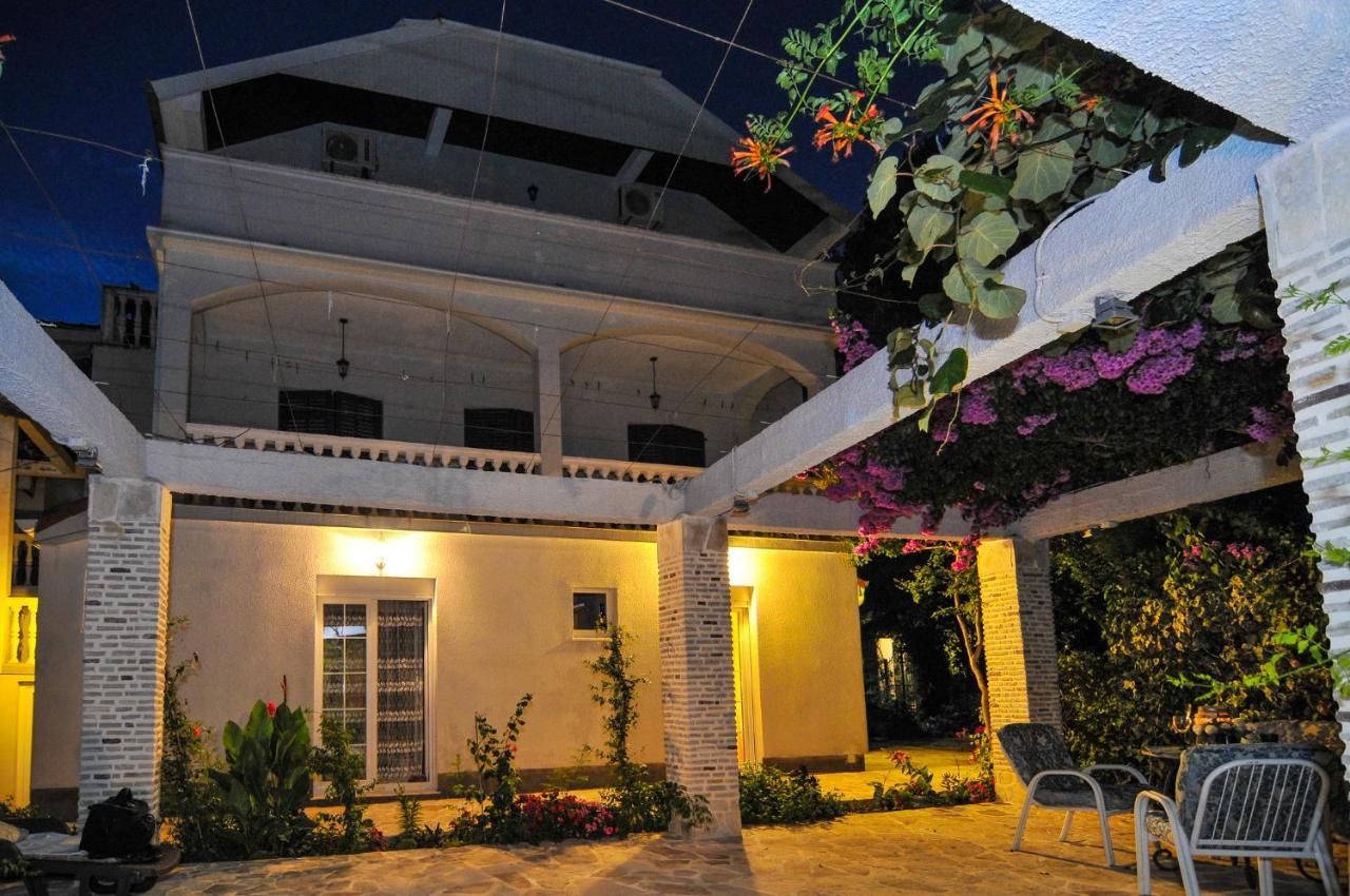 Apartments Villa Stankovic Tivat Exteriör bild